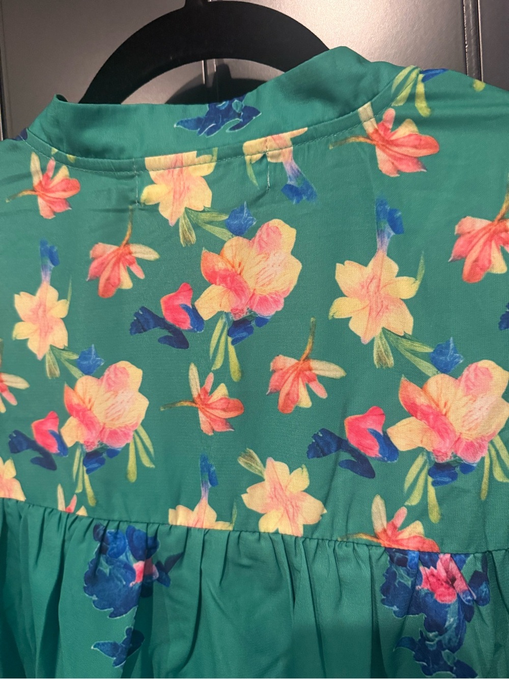 🪻Mod Boutique Women’s Green Floral Embroidered Peasant Top Boho Chic - Size L - Picture 8 of 10